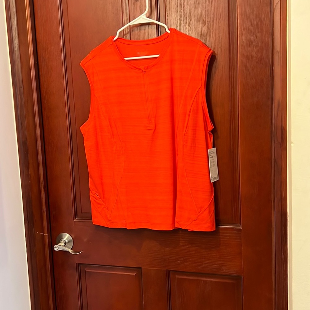 NWT Athleta Pacifica Illume fitted swim tank